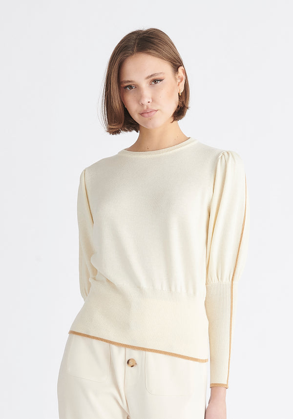 Paisie Contrast Colour Edge Knitted Top in Cream